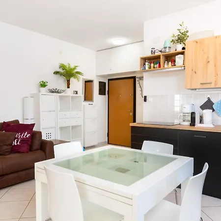 Apartment Burle - Davorin Medulin